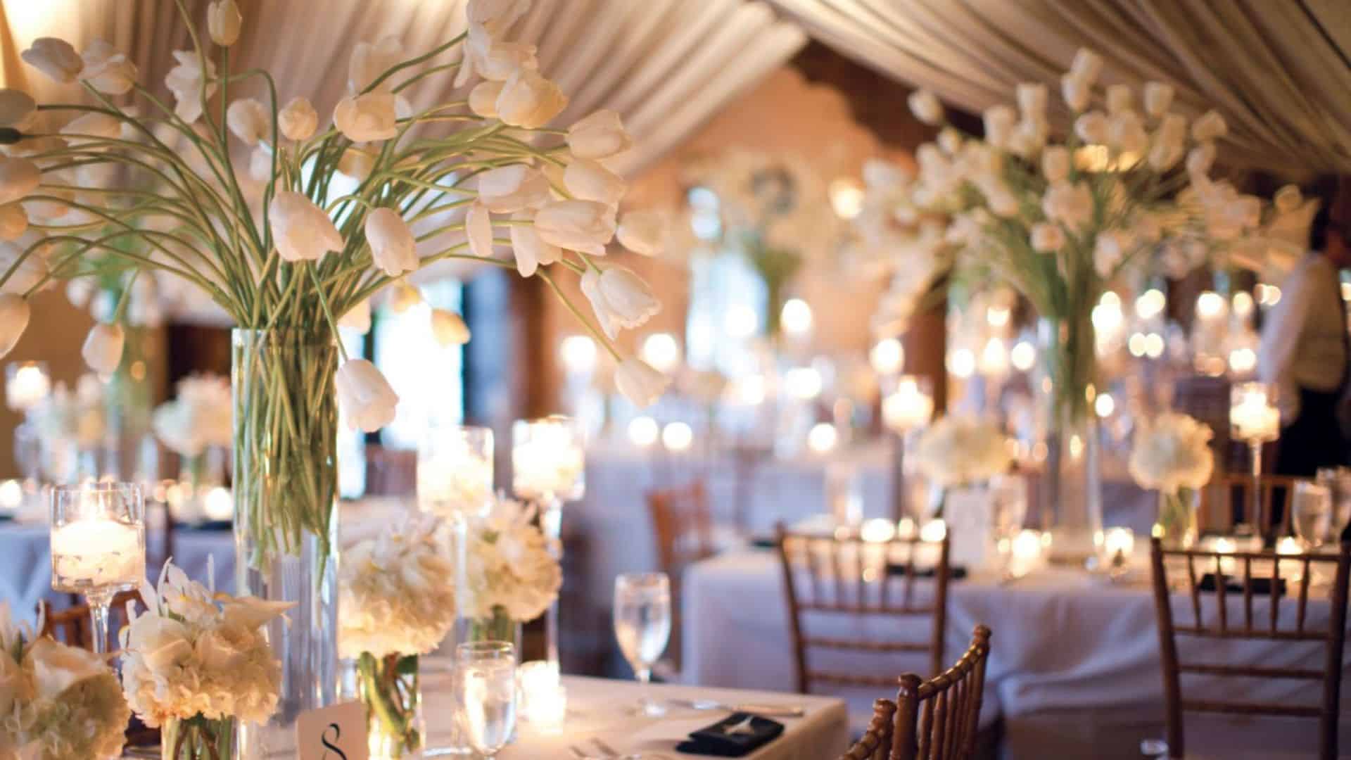 What Are the Latest Trends in Wedding Decorations